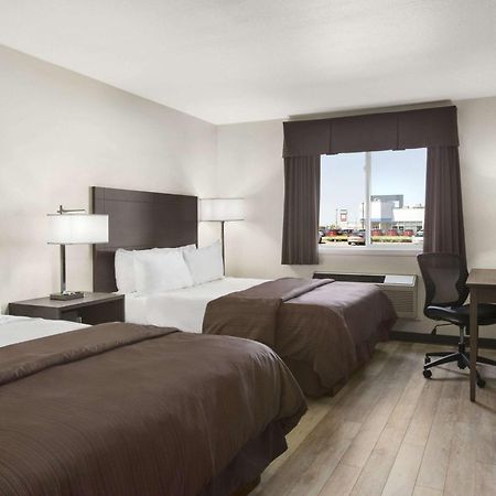 Days Inn By Wyndham Steinbach Ngoại thất bức ảnh