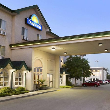 Days Inn By Wyndham Steinbach Ngoại thất bức ảnh