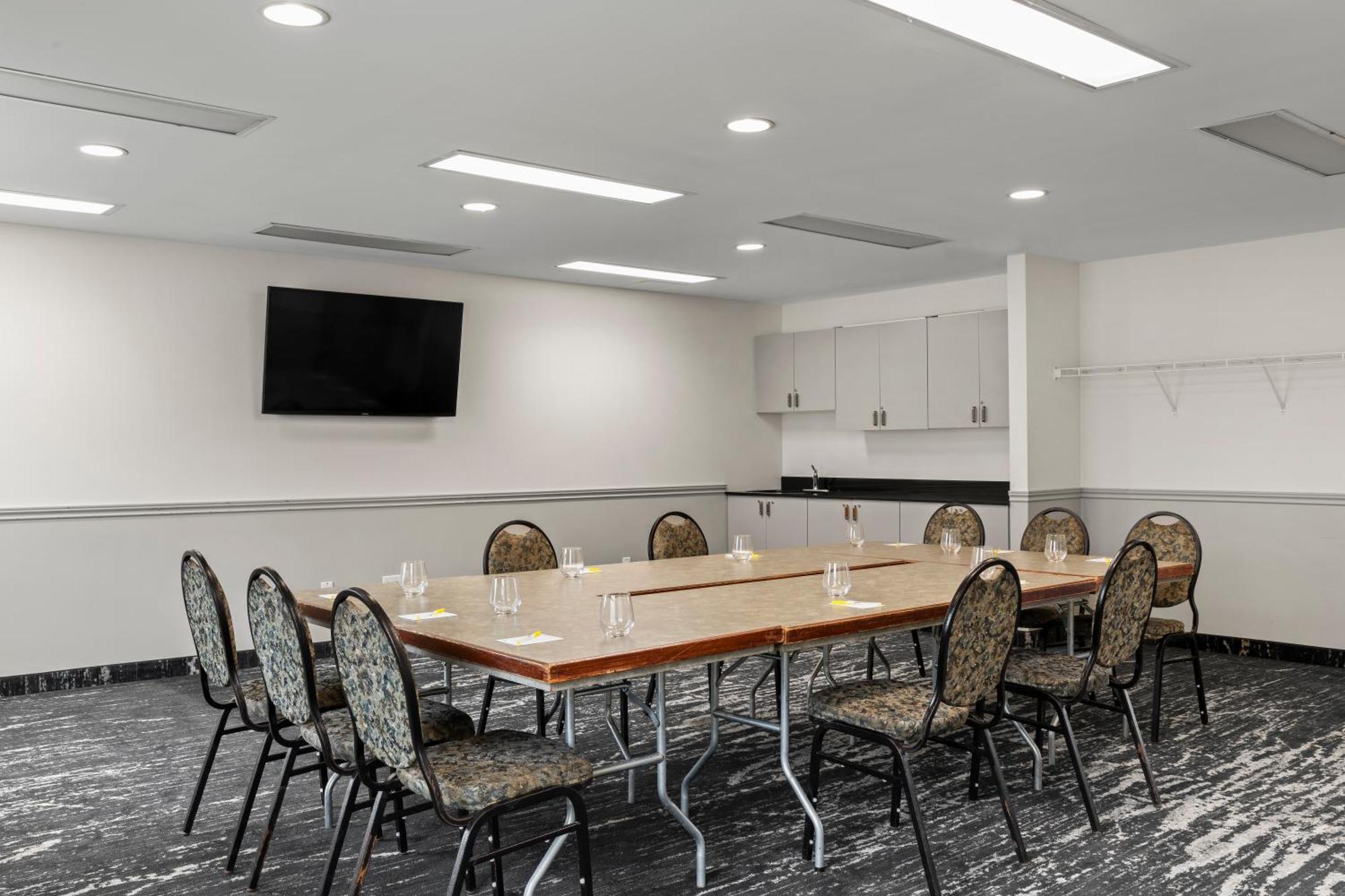 Days Inn By Wyndham Steinbach Ngoại thất bức ảnh