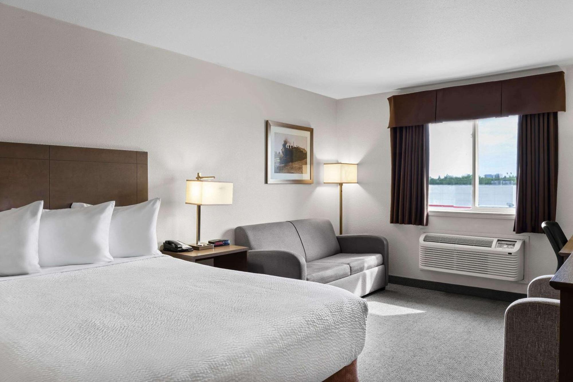 Days Inn By Wyndham Steinbach Ngoại thất bức ảnh