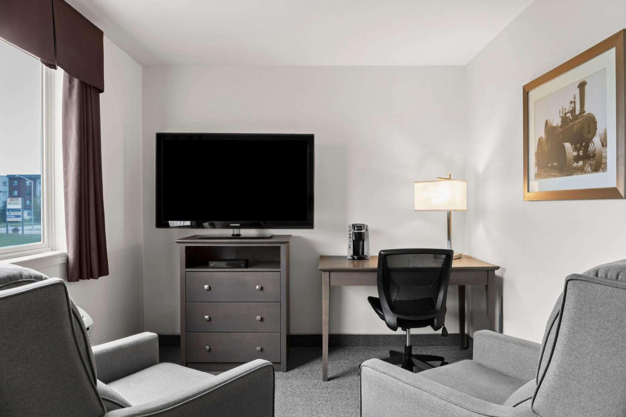 Days Inn By Wyndham Steinbach Ngoại thất bức ảnh