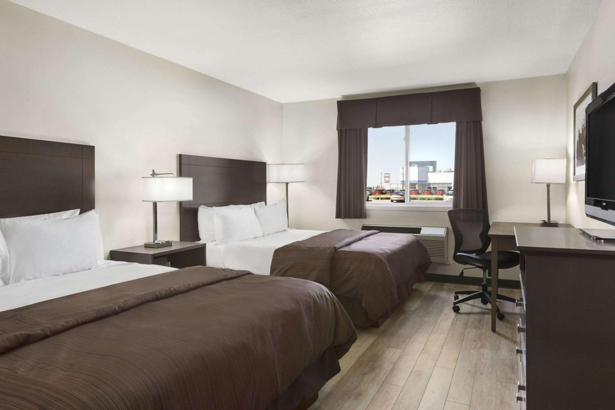 Days Inn By Wyndham Steinbach Ngoại thất bức ảnh
