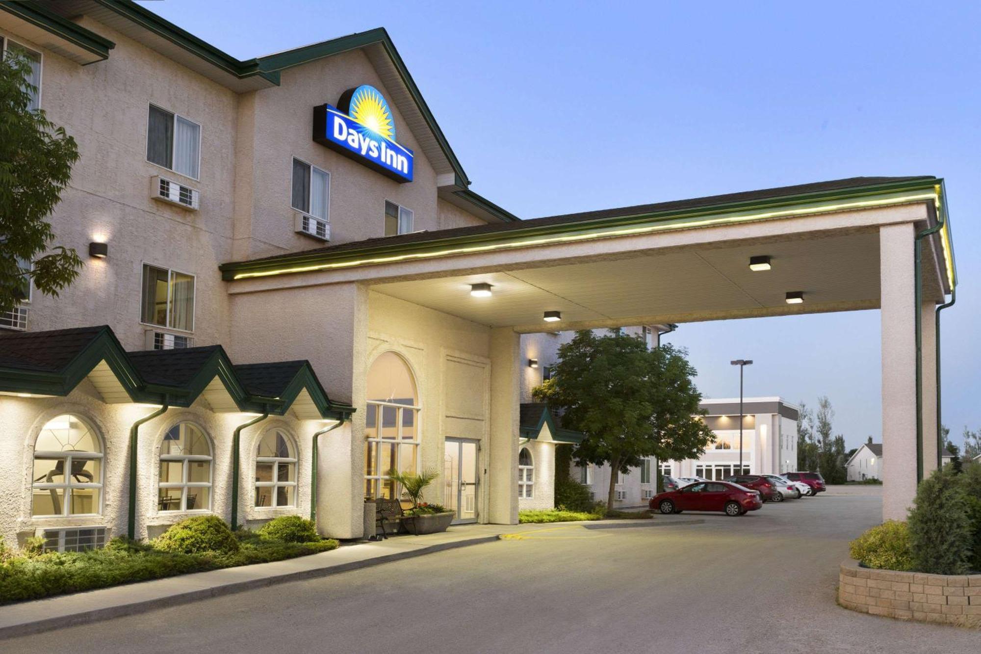 Days Inn By Wyndham Steinbach Ngoại thất bức ảnh